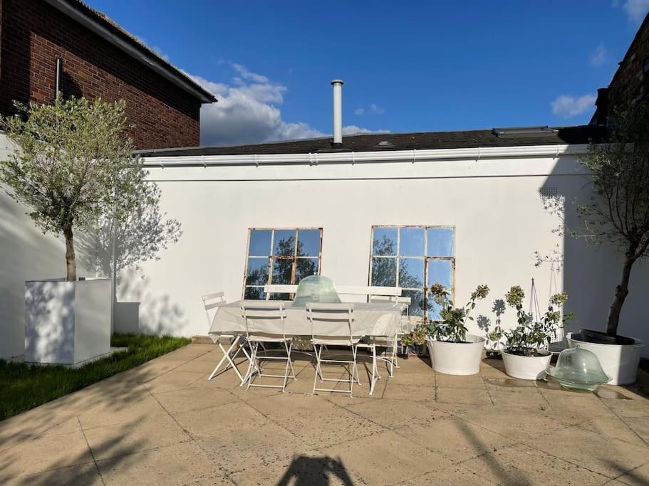 Willow House, Georgian Property In Shepperton Dış mekan fotoğraf