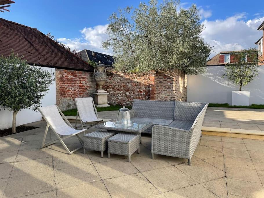 Willow House, Georgian Property In Shepperton Dış mekan fotoğraf